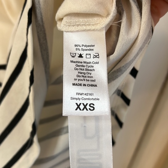 Lularoe Tee Colorblock - Picture 4 of 4